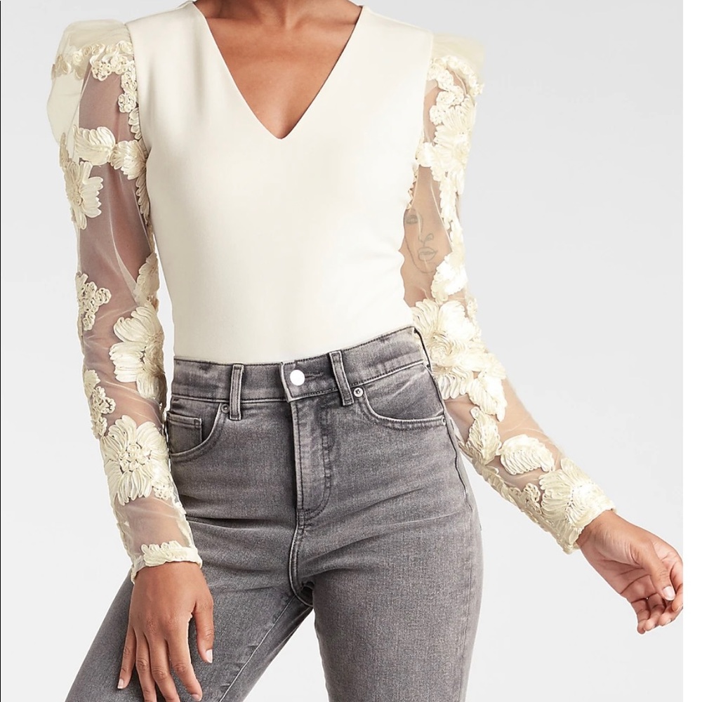 Express Cream Lace Long sleeve Bodysuit